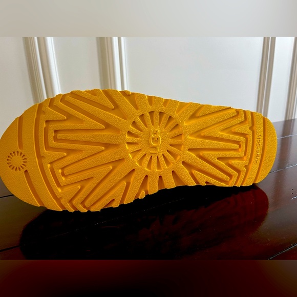 NWOT UGG Men’s Nuemel Boot - Size 9 - Picture 8 of 9